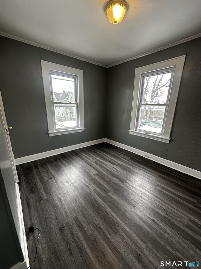 Building Photo - 145 Lenox Ave