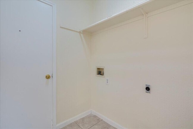 Building Photo - 1021 Black Locust Drive West