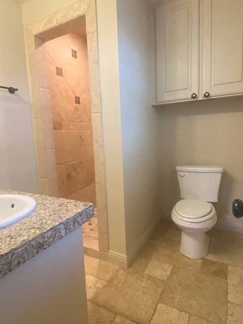 Master bathroom - 1604 Bangor Ave