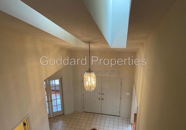 Building Photo - 10225 Club House Court