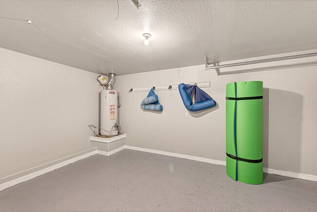 Building Photo - 1801 SW Ashbury St