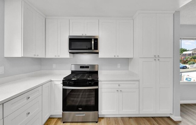 Building Photo - Gorgeous 2 Bed, 1 Bath Condo in Vallejo --...