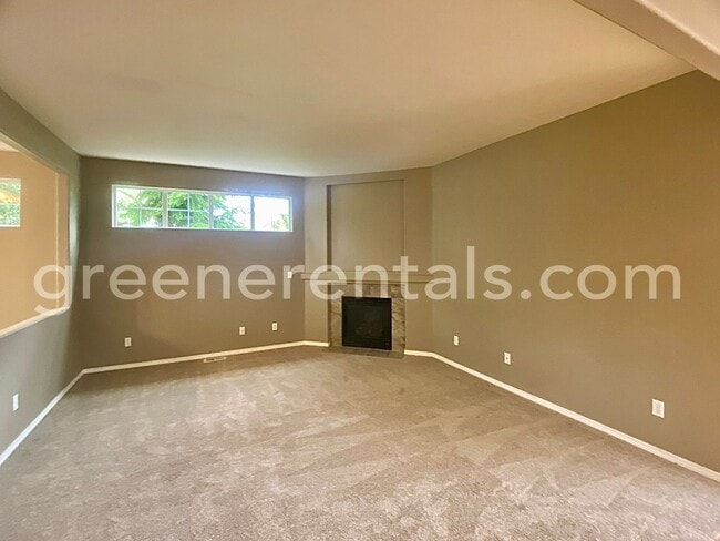 Building Photo - Lacey 4BD/2.5BA Beautiful Home Close to 1-...