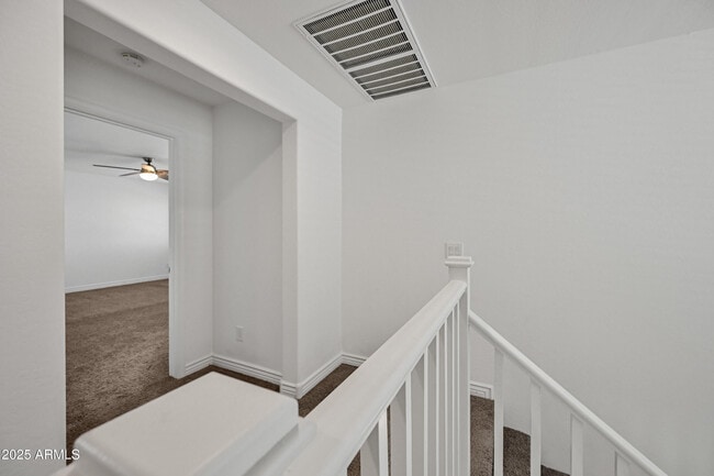 Building Photo - 14435 W El Cortez Pl