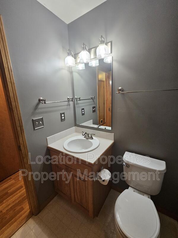 Building Photo - 4104 Saddlehorn Dr