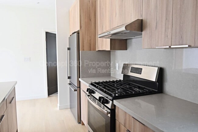 Building Photo - 2293 Termino Ave