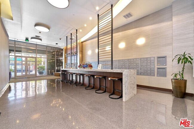 Building Photo - 3810 Wilshire Blvd