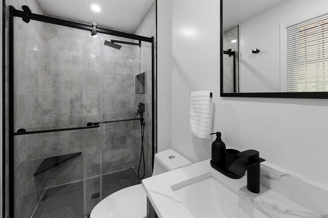 Building Photo - 6006 Queens Chapel Rd