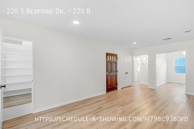 Building Photo - 220 Rexford Dr