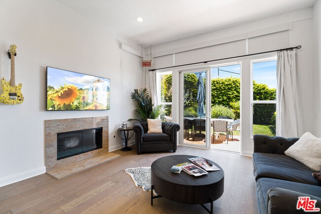 Building Photo - 6450 Lunita Rd