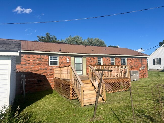 Building Photo - 4103 Happy Valley Rd