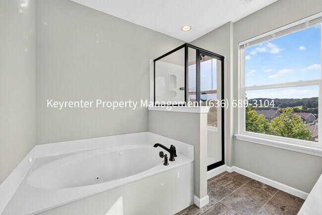 Building Photo - 2823 Winding Valley Dr