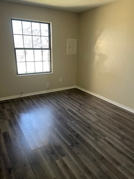 Building Photo - 1707A Cliff Ridge Ct