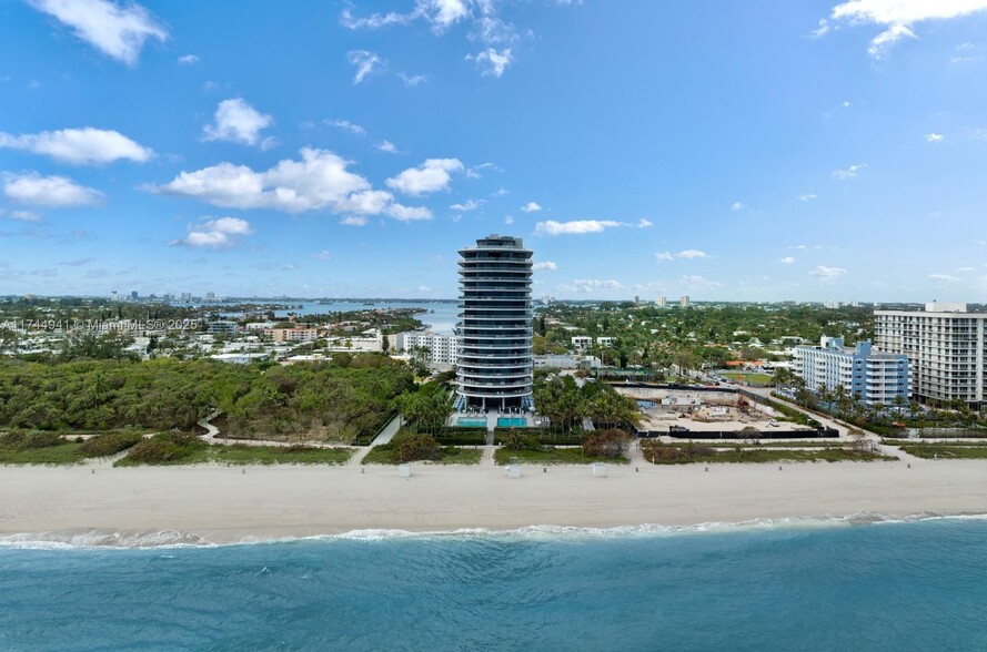 Building Photo - 8701 Collins Ave