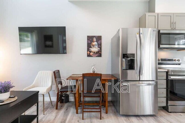Building Photo - 1415 SW 148th St