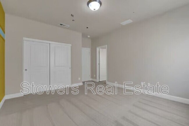 Building Photo - 521 N Miraloma Ct
