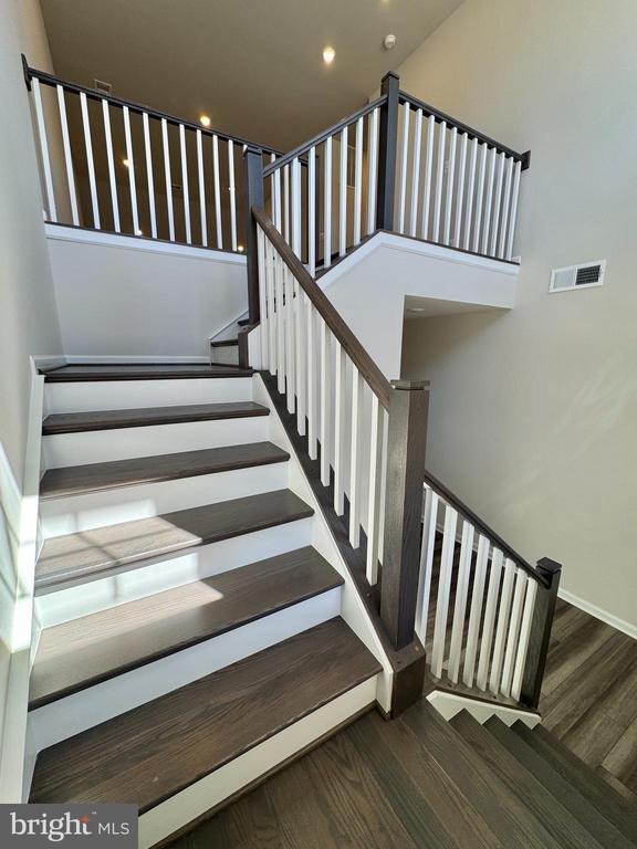 Building Photo - 19 Trout Lily Dr