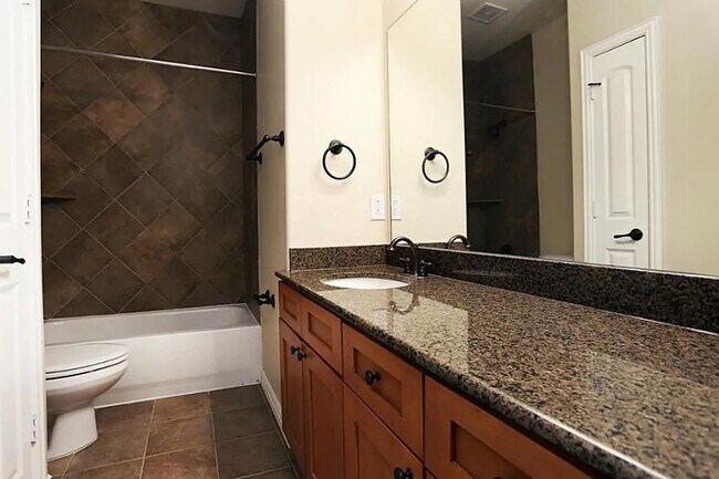 Building Photo - 5615 Winsome Ln