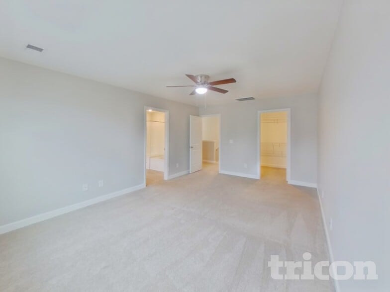 Building Photo - 1138 Bergenfield Ln