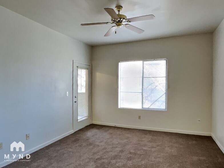 Building Photo - 900 S Meadows Pkwy