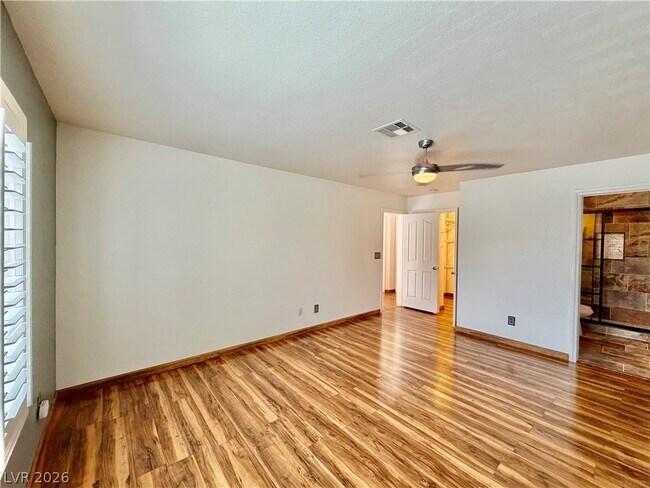 Building Photo - 448 Winthrop Pl