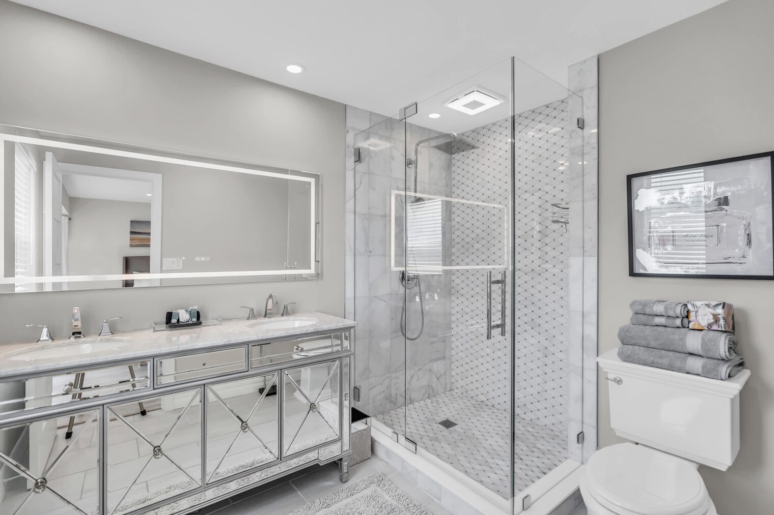 Building Photo - 2649 Longboat Dr