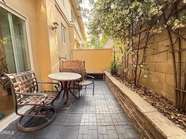 Building Photo - 96 N Craig Ave