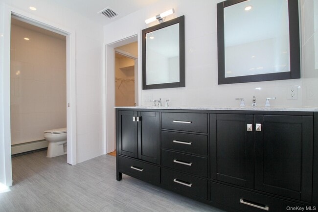 Building Photo - 390 Birch Hill Rd