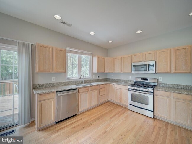 Building Photo - 6311 Hot Spring Ln