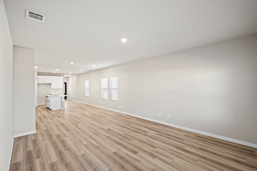 Building Photo - 3300 Sedge Grass Dr