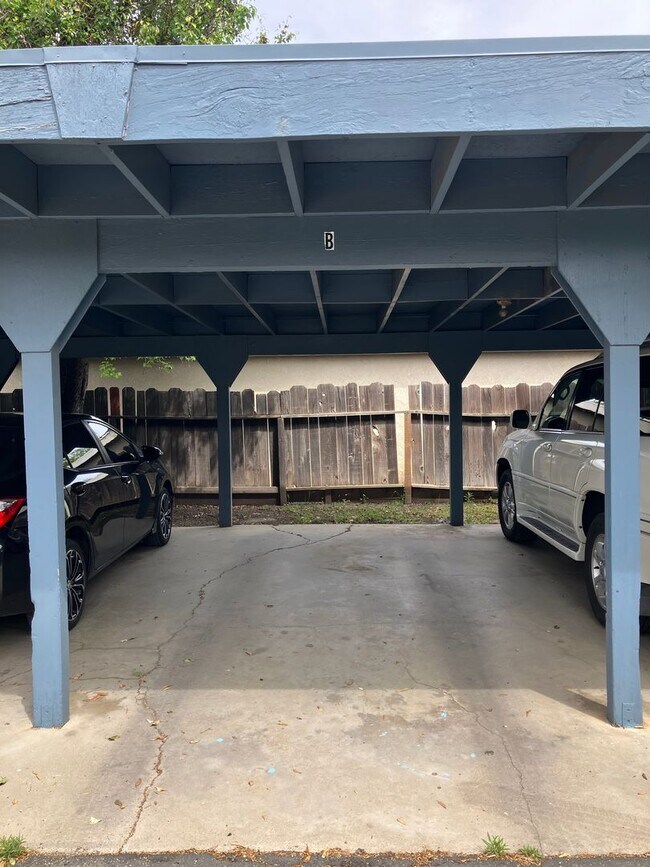 Building Photo - 1112 Patty Way