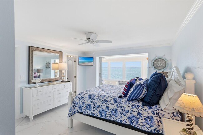 Building Photo - 957 Spanish Dr N