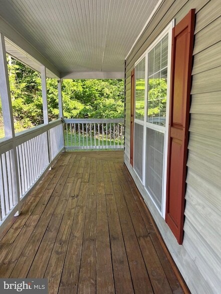 Building Photo - 671 Willow Ln