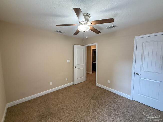 Building Photo - 1438 Towhee Canyon Dr
