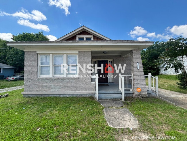 Building Photo - 1423 Lyndale Ave