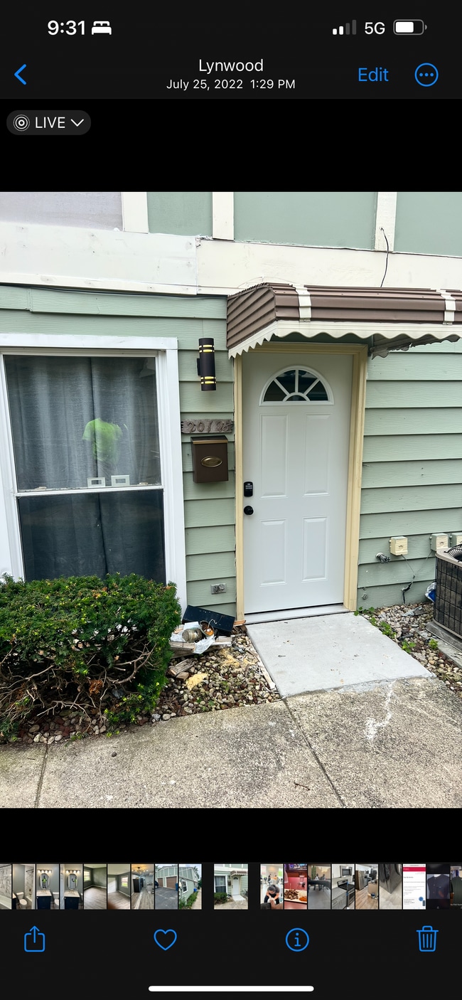 Primary Photo - 20128 Ash Ln