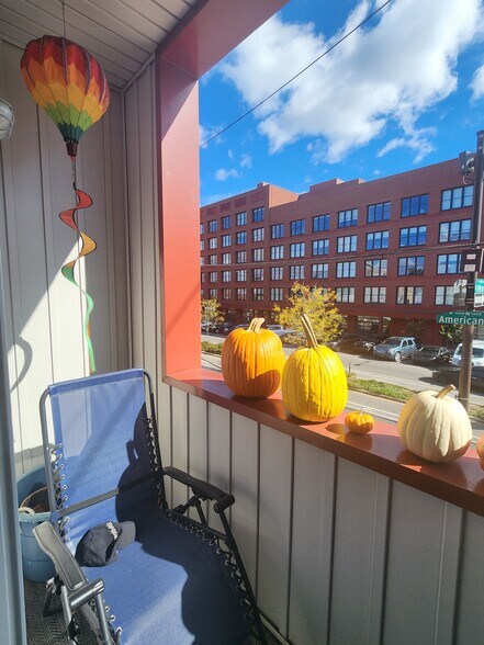 Building Photo - 1500 N American St