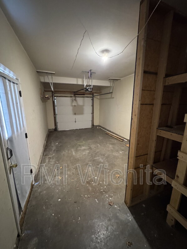 Building Photo - 3439 S Walnut St