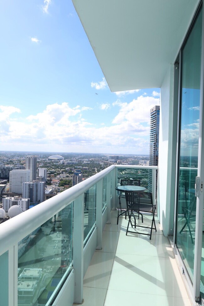 Building Photo - 900 Biscayne Blvd
