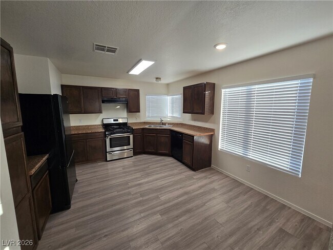 Building Photo - 4517 Blue Magic Way