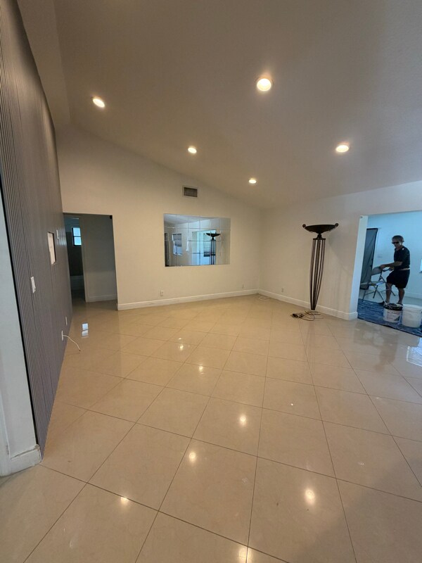 Building Photo - 19336 Carolina Cir