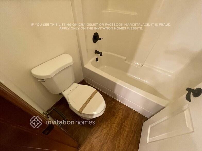 Building Photo - 109 Ames St NE