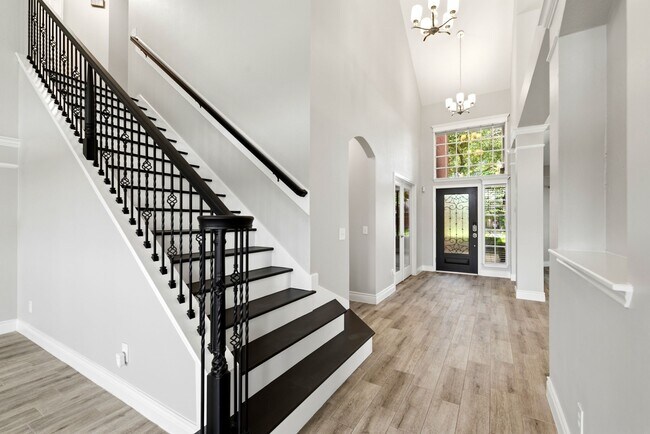 Building Photo - 6231 Presidio Canyon Dr