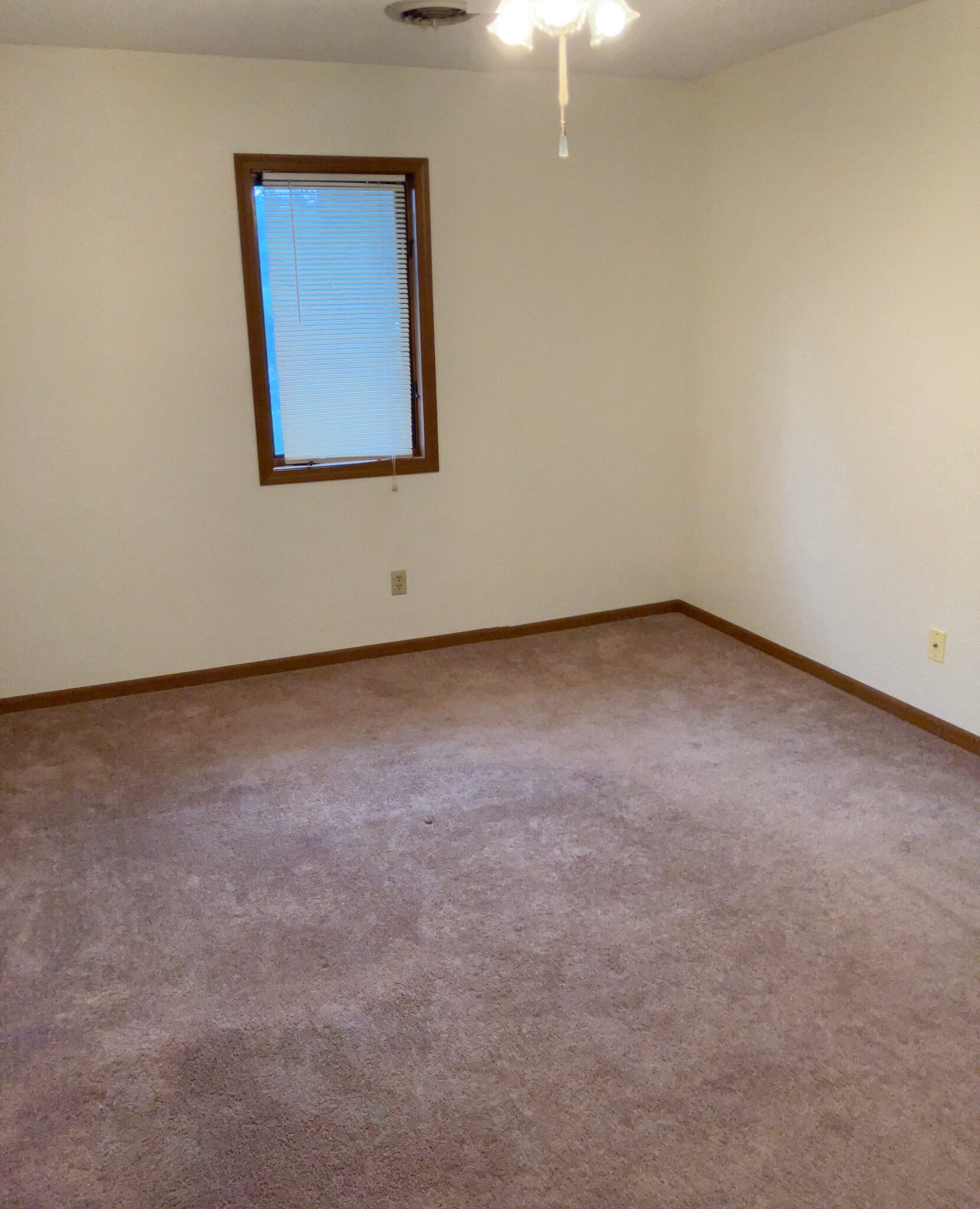 Building Photo - 3180 Cobblestone Ln