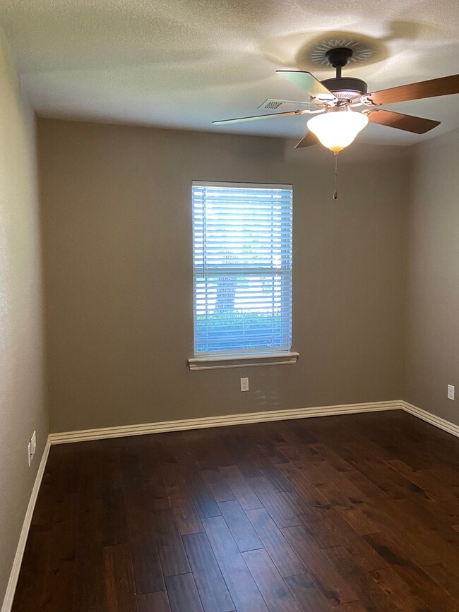 Building Photo - 6208 Ironwood Ln