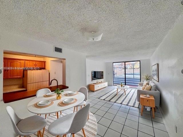 Building Photo - 9678 Fontainebleau Blvd