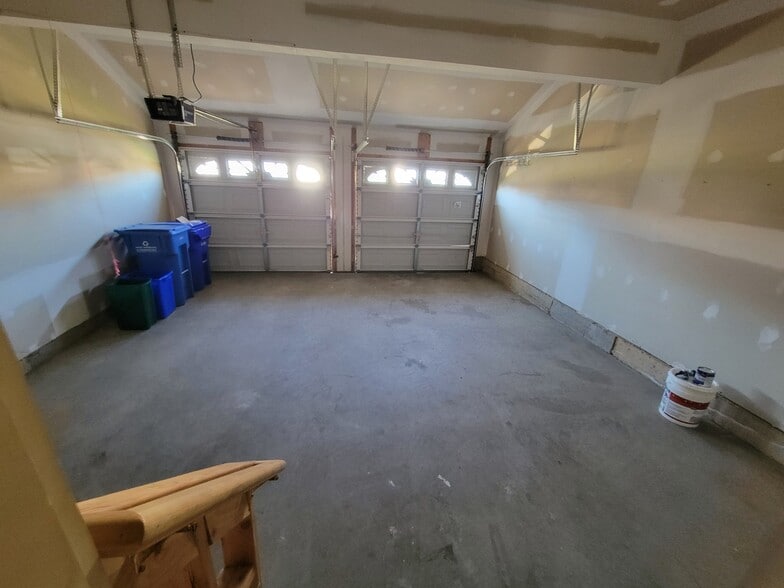 Building Photo - 18403 Polynesian Ln