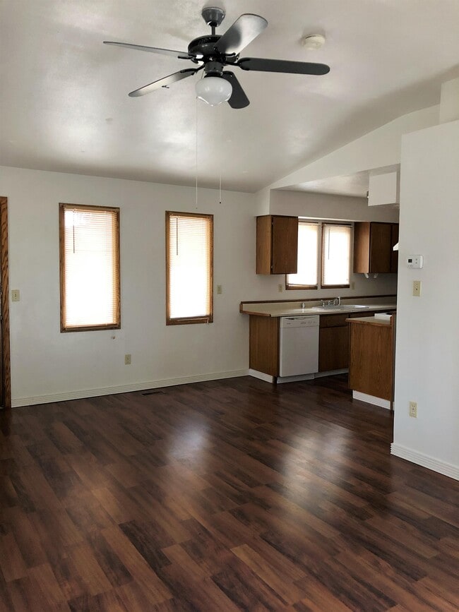 Building Photo - 3005 W Malad St