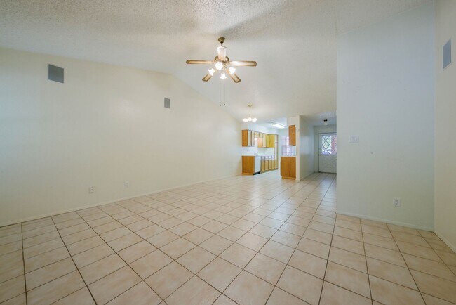 Building Photo - 8810 Piney Point Dr