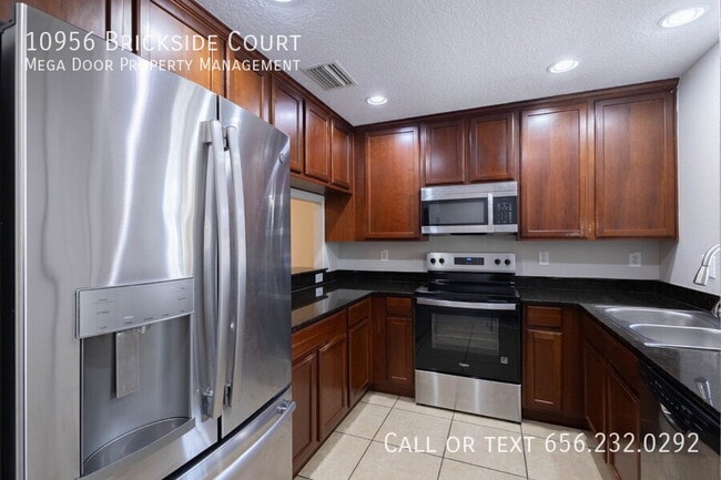 Building Photo - 10956 Brickside Ct
